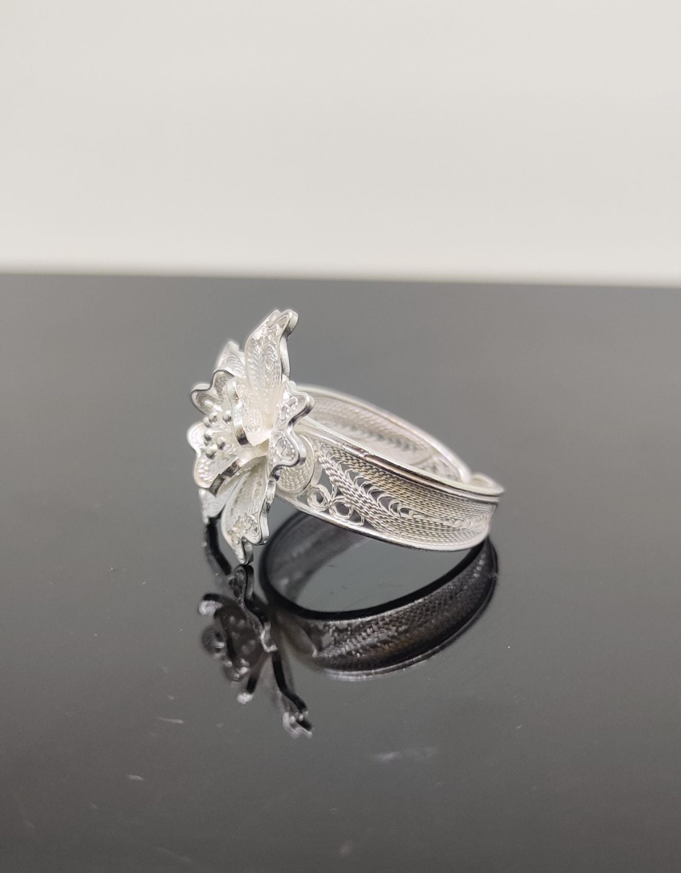 Lily Lacework Filigree Silver Ring