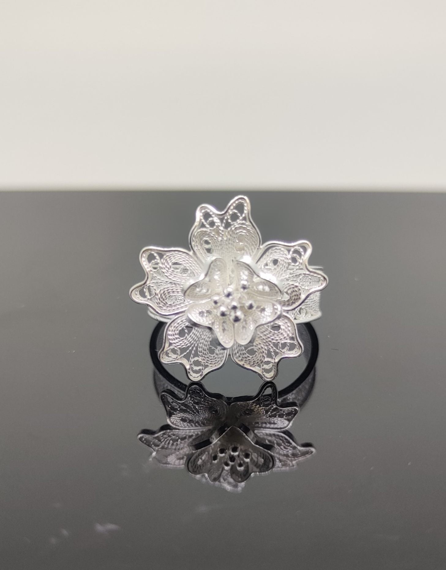 Lily Lacework Filigree Silver Ring